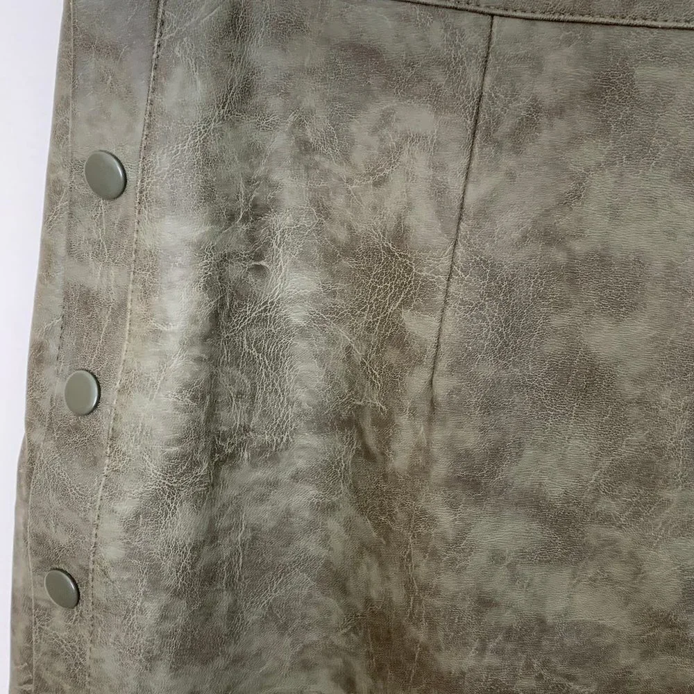NWT - LF Mint Vanilla Faux Leather Side Snap Skirt